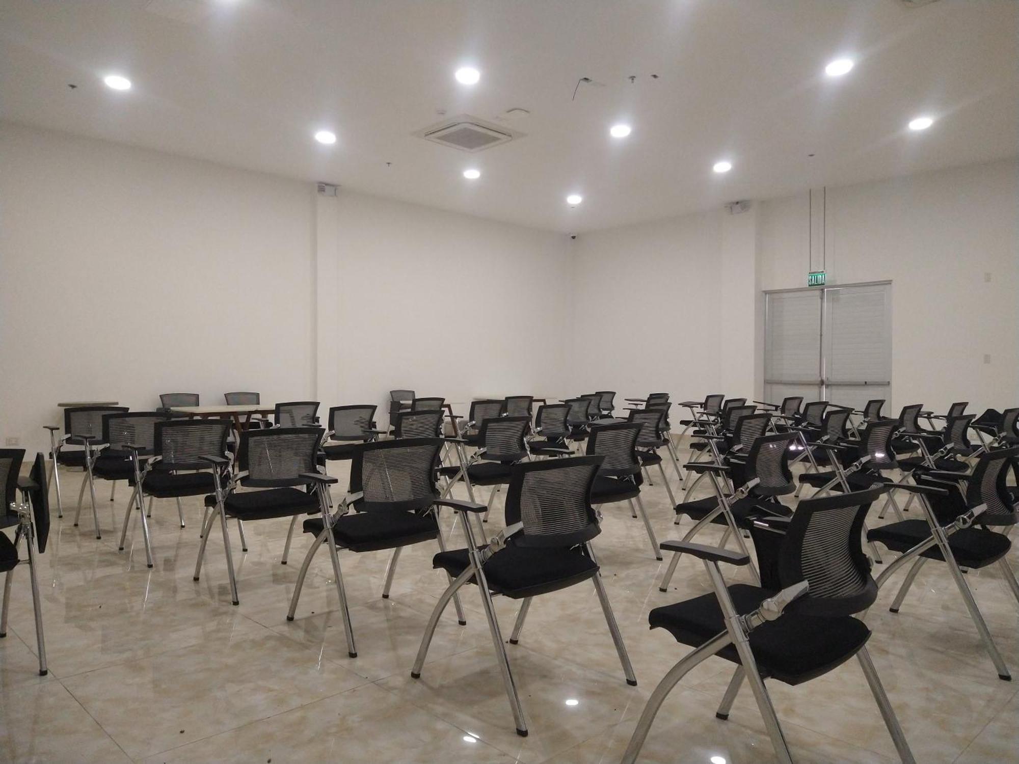 Hotel Royal Elim International Cali Exterior photo The conference room