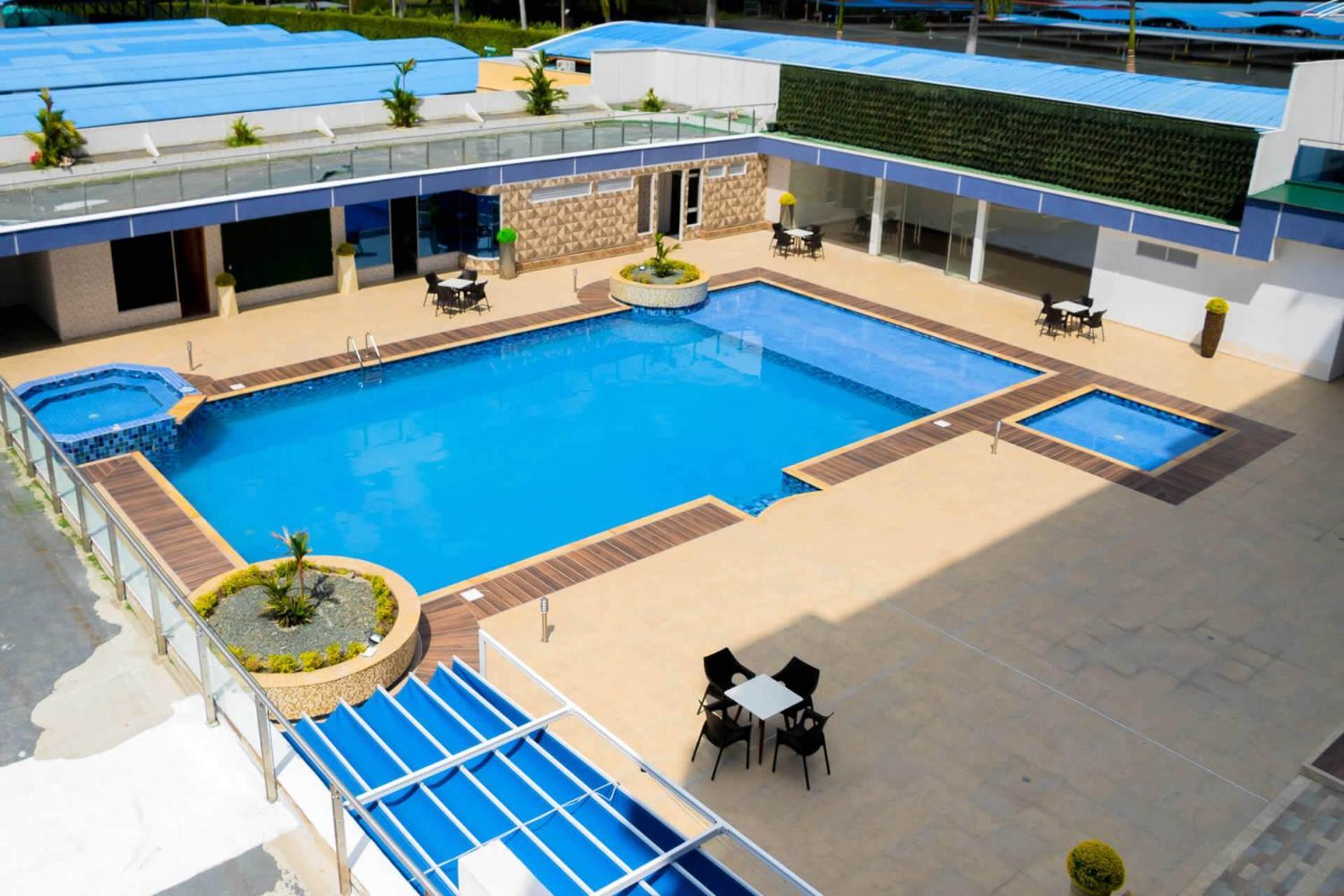 Hotel Royal Elim International Cali Exterior photo The pool at the hotel
