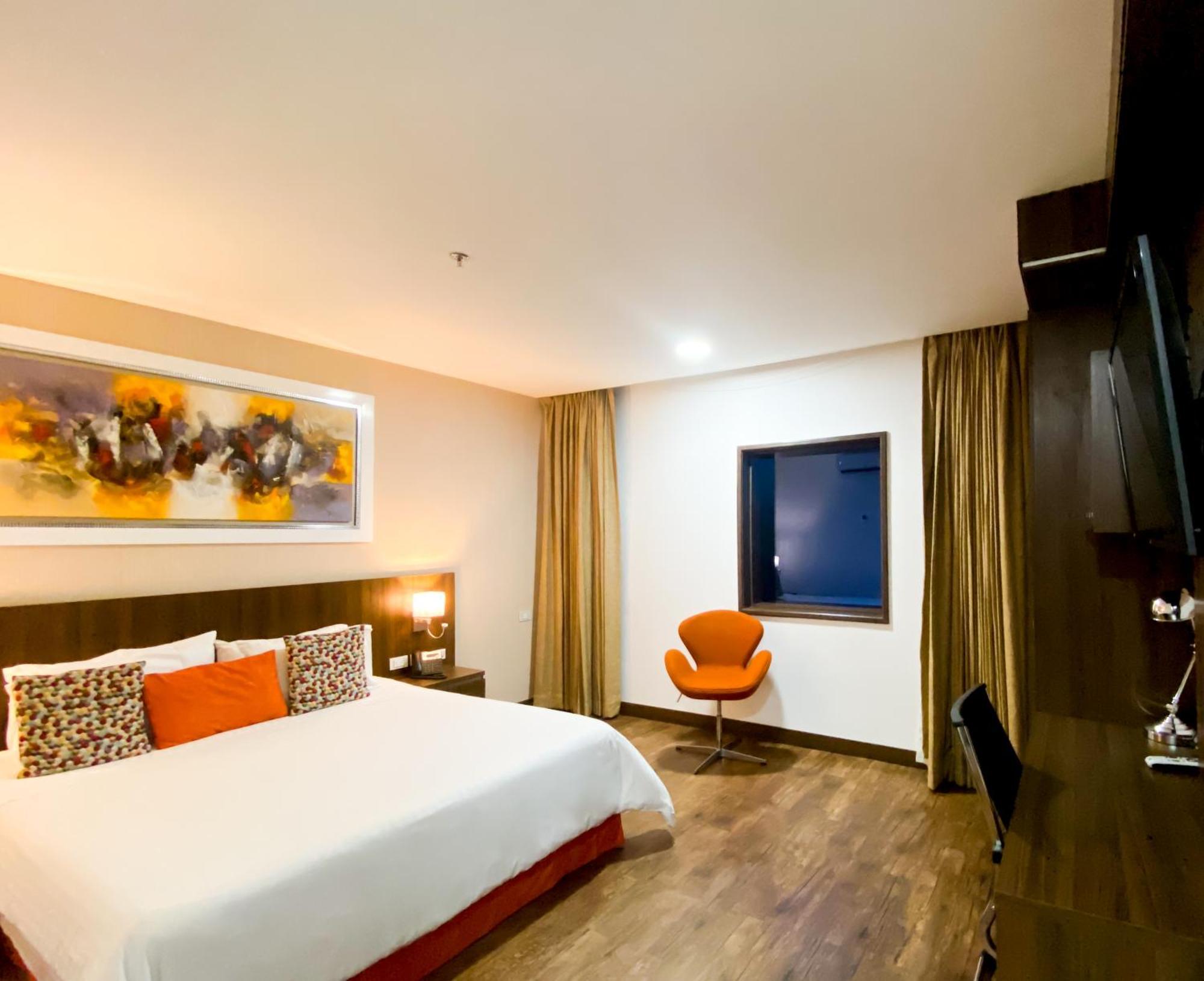Hotel Royal Elim International Cali Exterior photo Suite