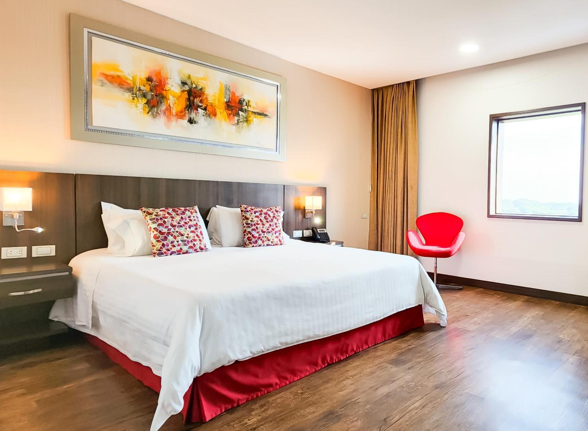 Hotel Royal Elim International Cali Exterior photo Deluxe Room