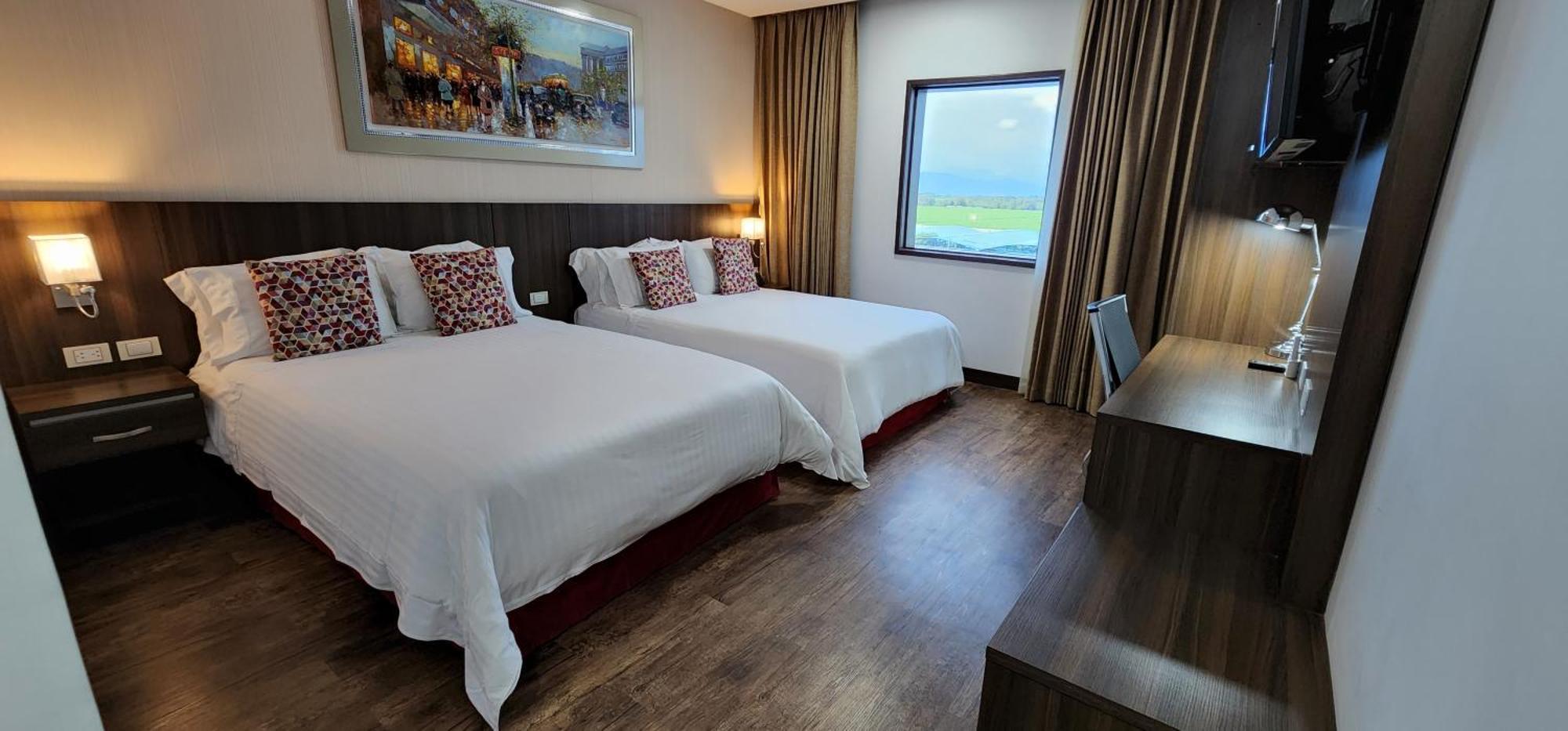 Hotel Royal Elim International Cali Exterior photo Deluxe Room