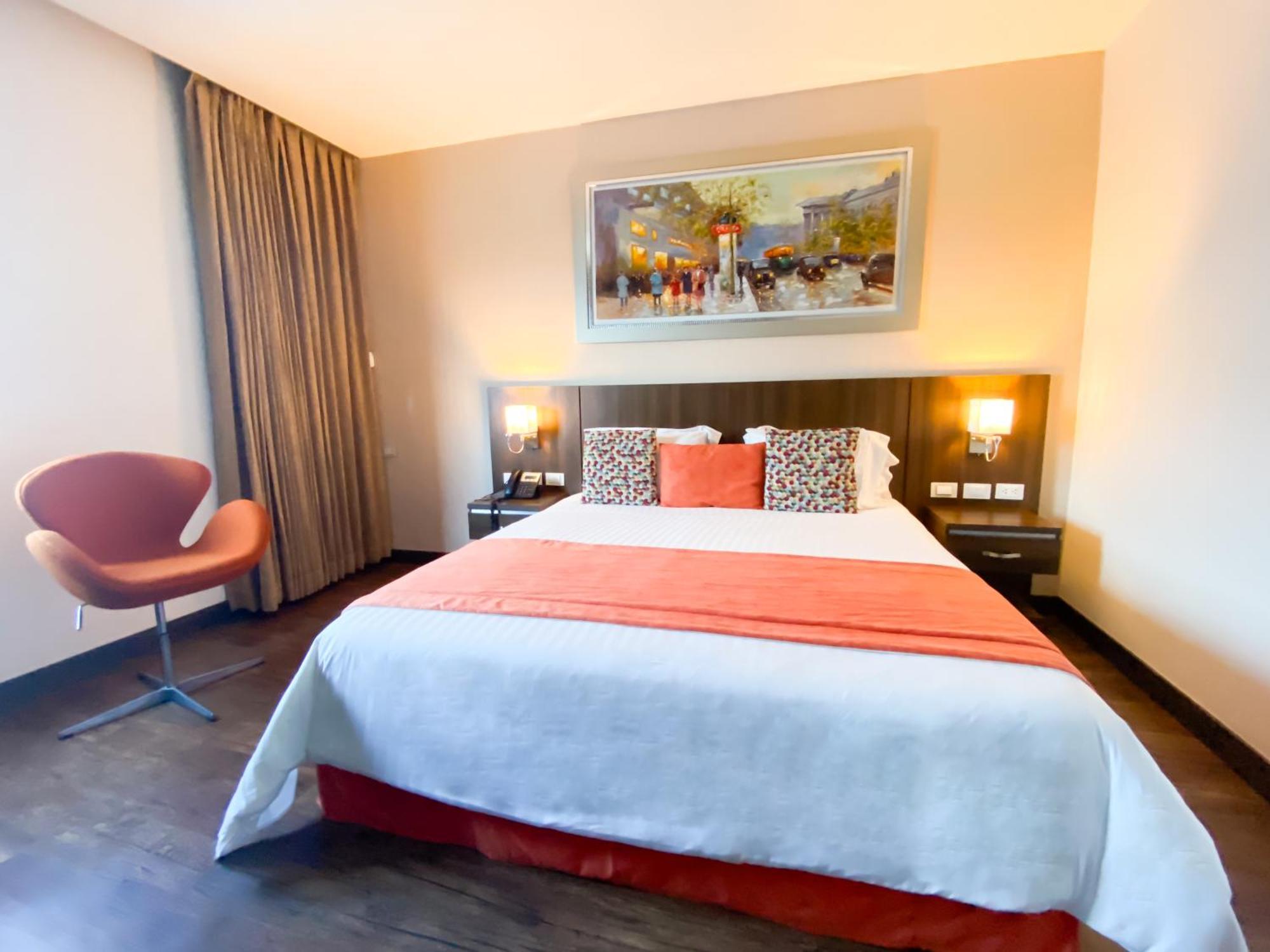 Hotel Royal Elim International Cali Exterior photo A room at the hotel